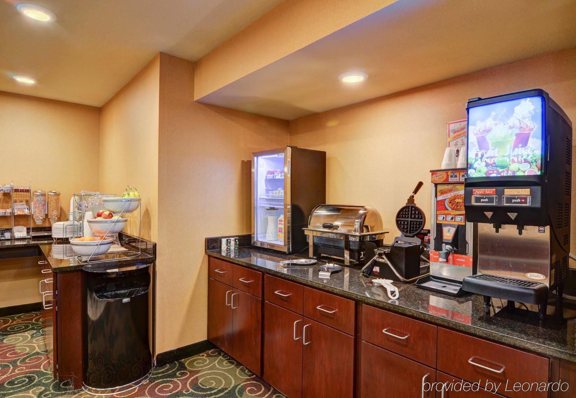 Cobblestone Hotel & Suites - Punxsutawney מראה חיצוני תמונה