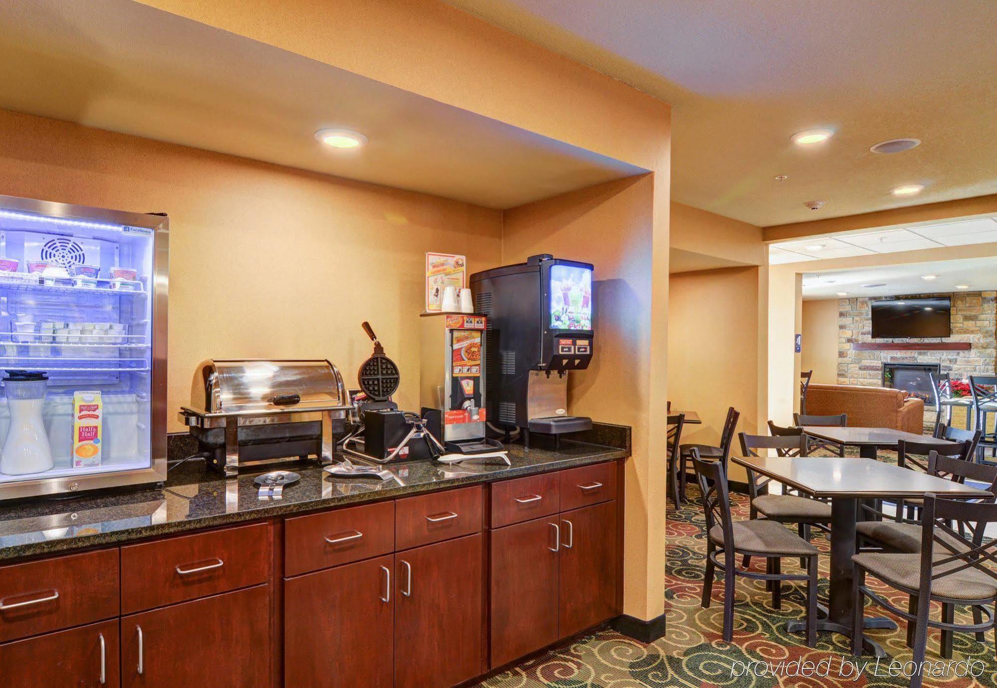 Cobblestone Hotel & Suites - Punxsutawney מראה חיצוני תמונה
