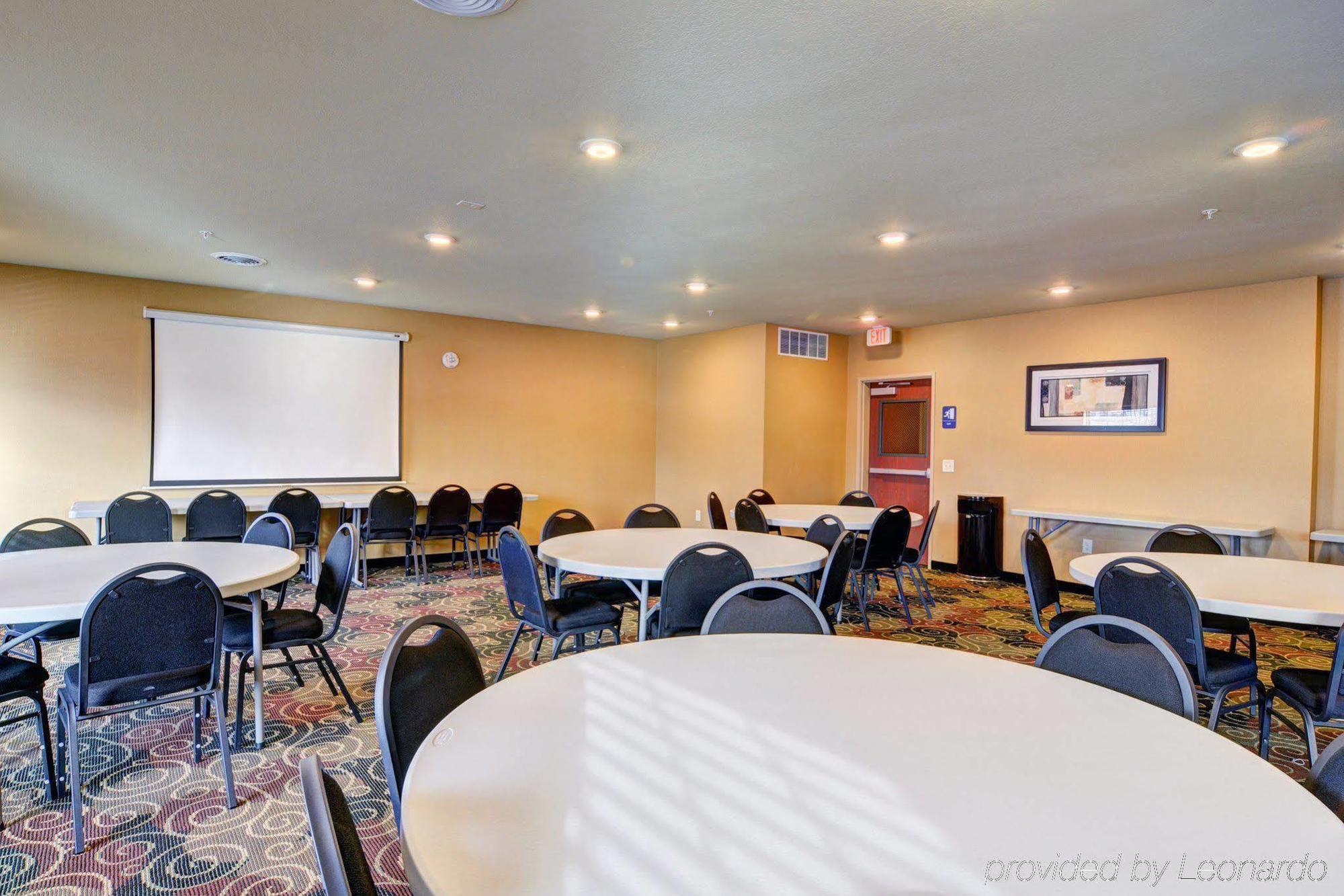 Cobblestone Hotel & Suites - Punxsutawney מראה חיצוני תמונה