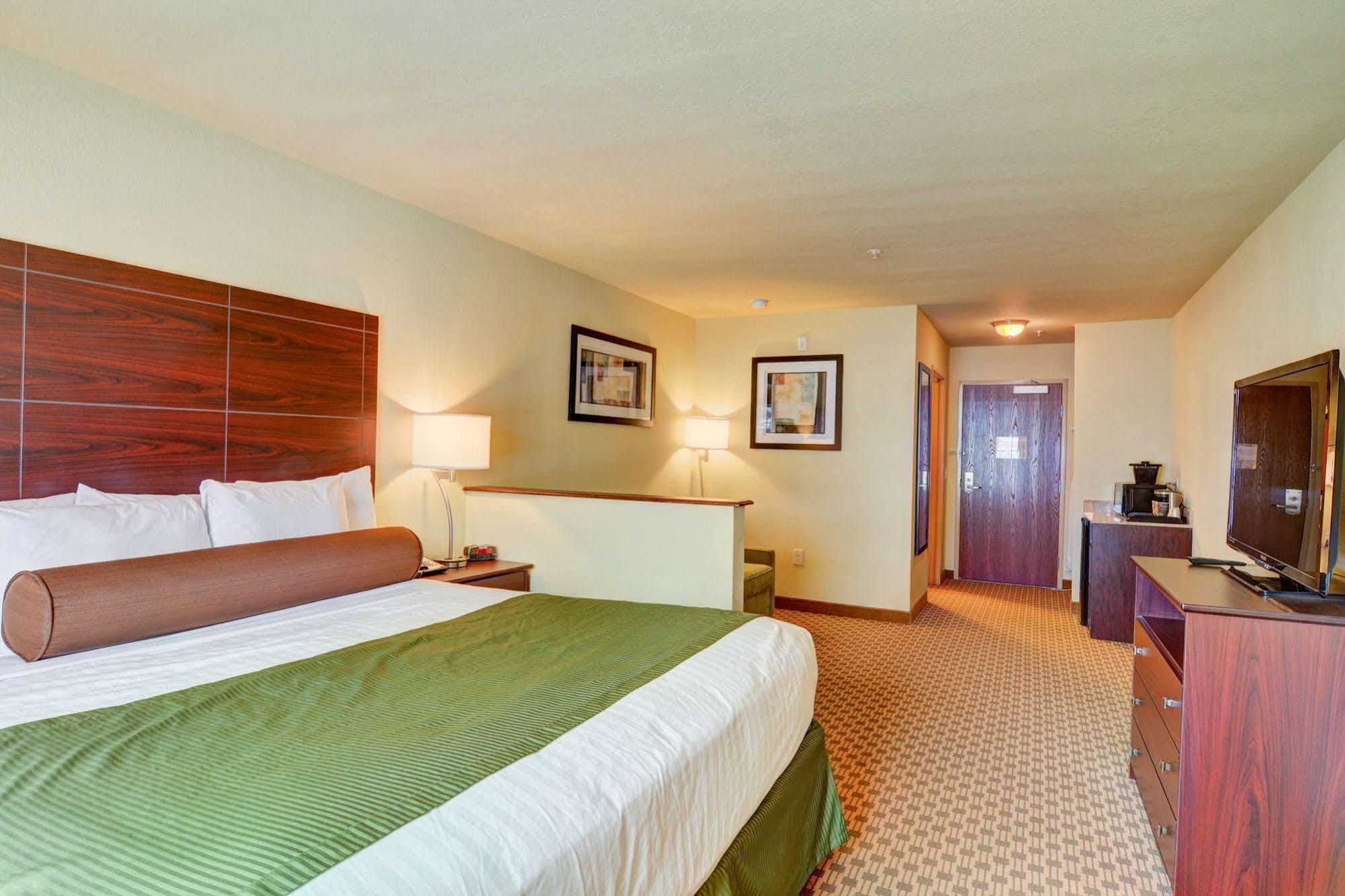 Cobblestone Hotel & Suites - Punxsutawney מראה חיצוני תמונה