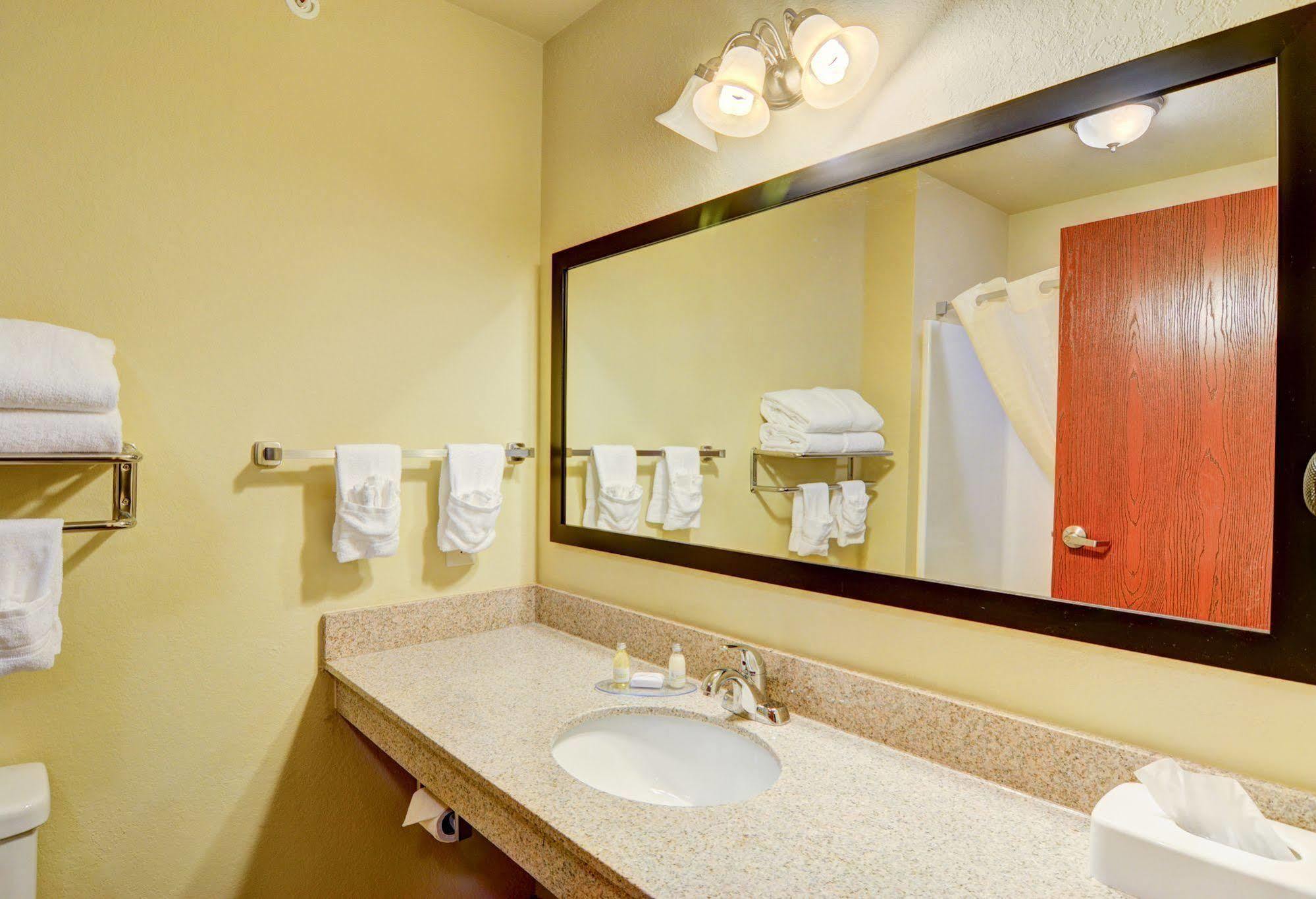 Cobblestone Hotel & Suites - Punxsutawney מראה חיצוני תמונה