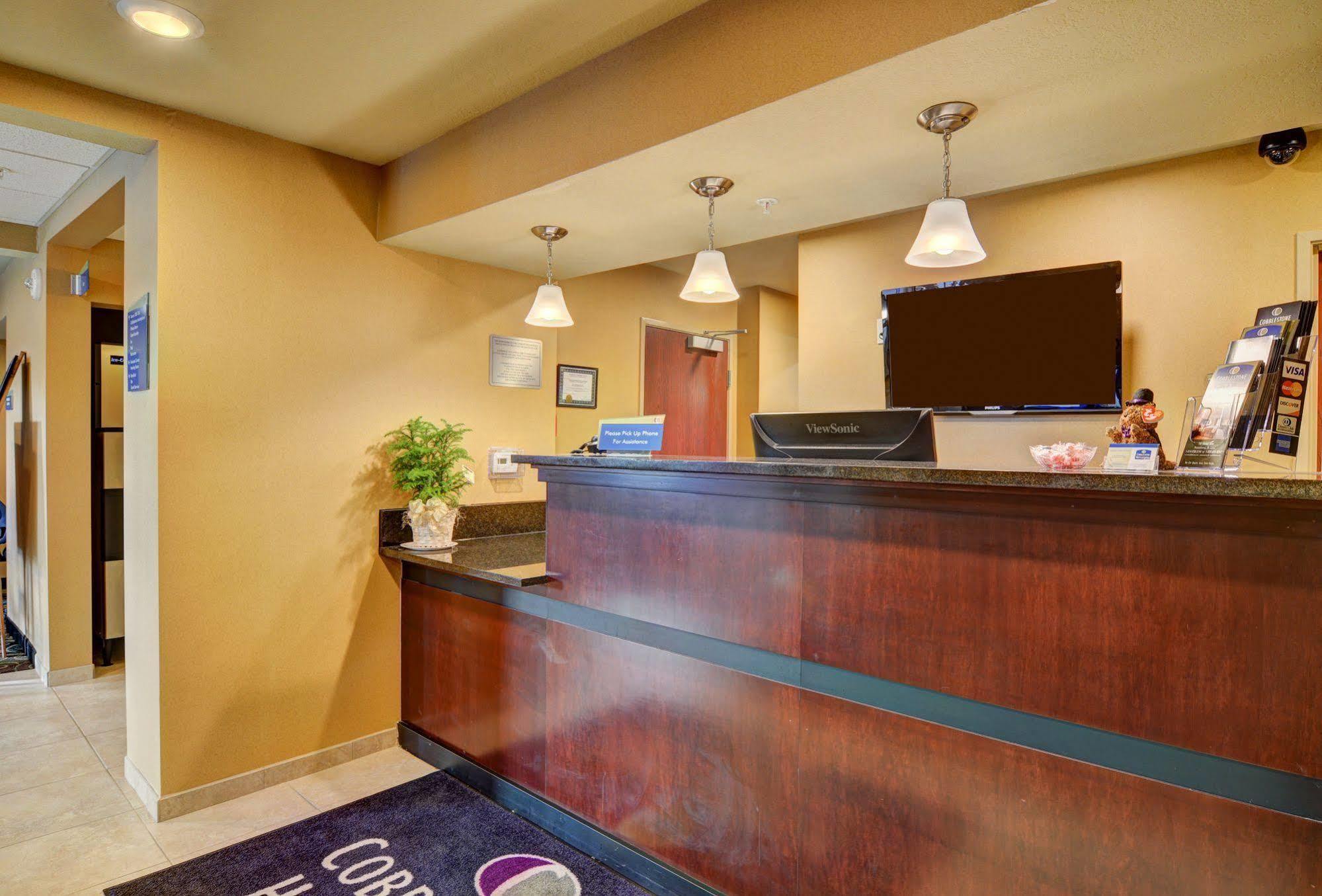 Cobblestone Hotel & Suites - Punxsutawney מראה חיצוני תמונה