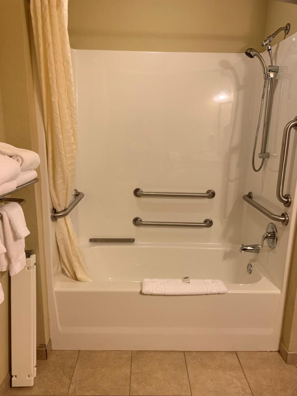 Cobblestone Hotel & Suites - Punxsutawney מראה חיצוני תמונה